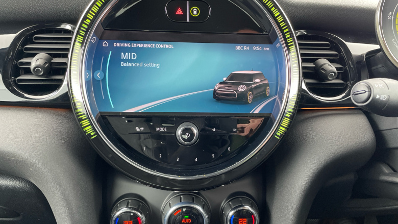 MINI Hatchback 135kW Cooper S Level 2 33kWh 3dr Auto Electric Hatchback